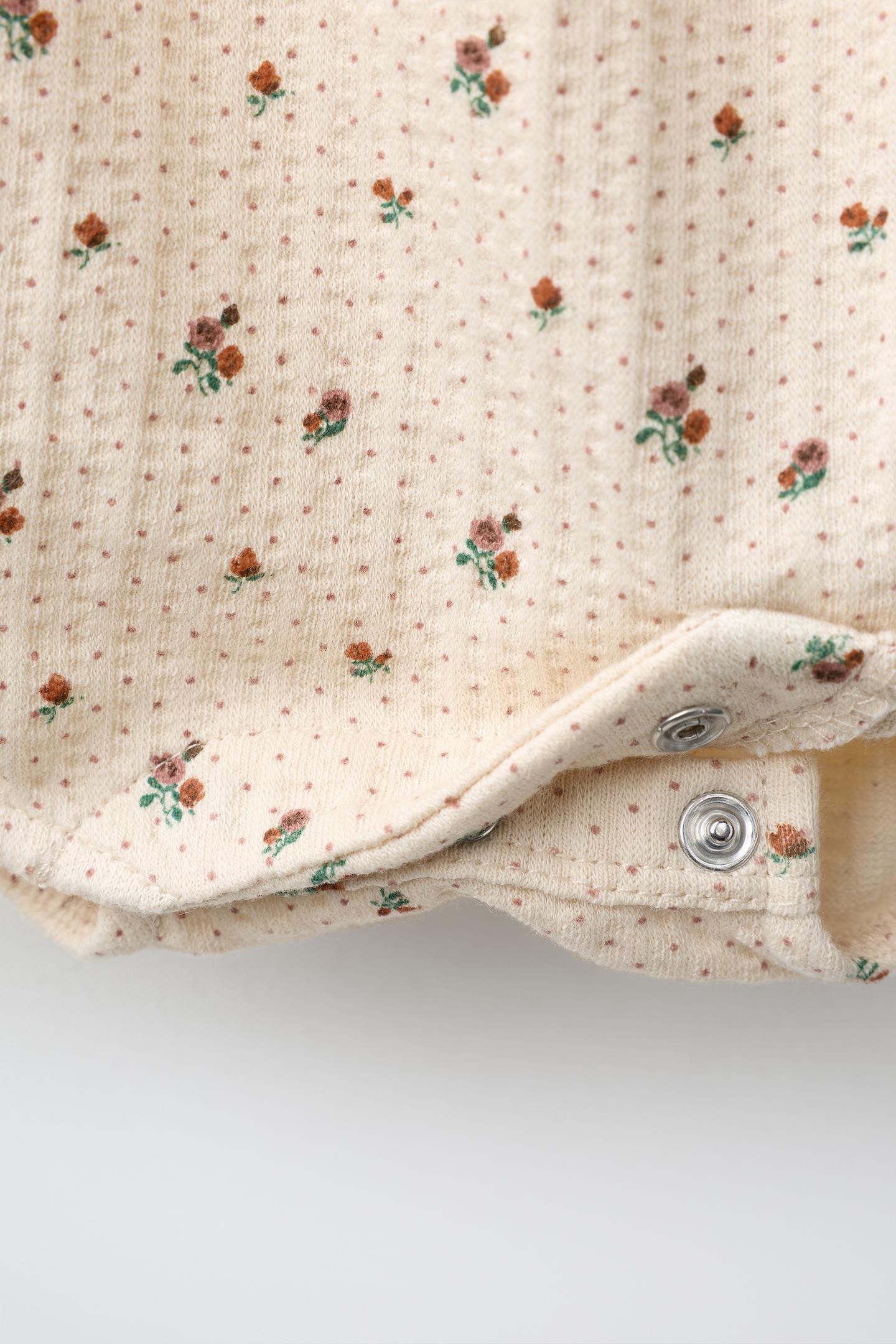 Детский комбинезон Zara Textured Floral Romper, цвет: Экрю — фото 3