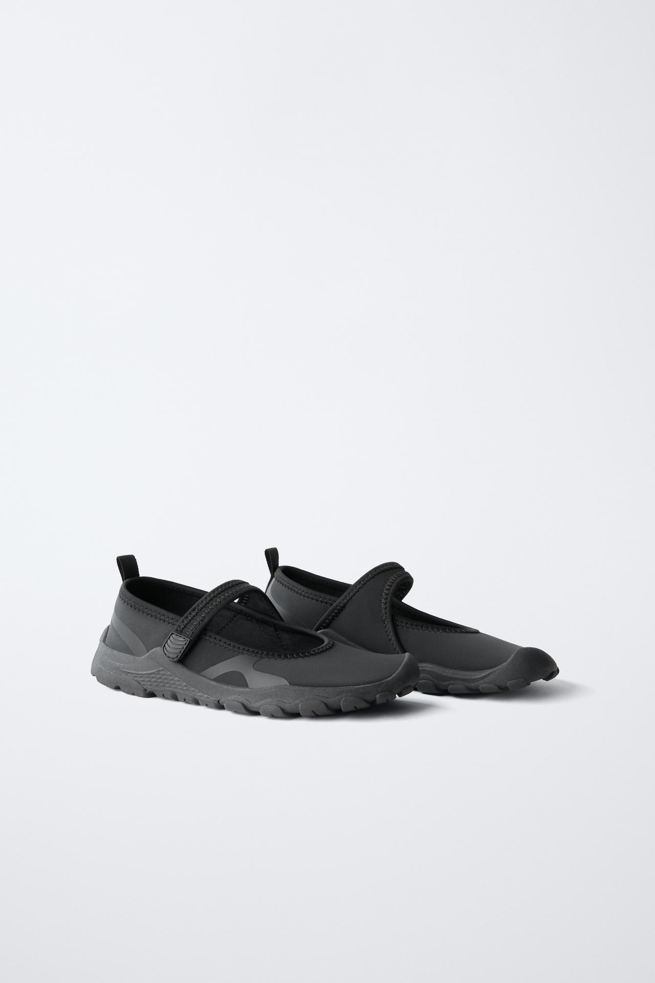 BAREFOOT SPORT BALLET FLATS — Black