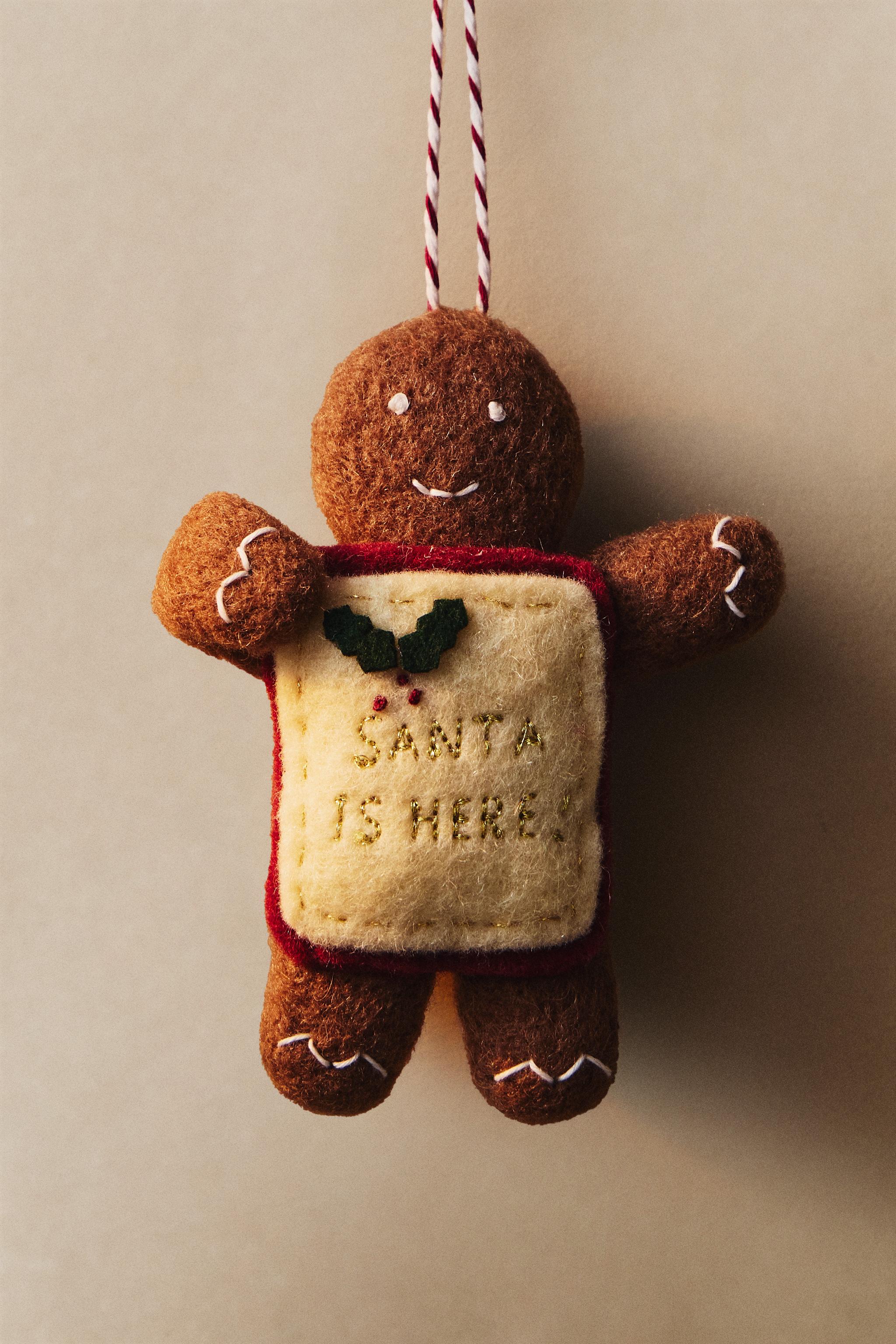 FELT GINGERBREAD MAN CHRISTMAS TREE ORNAMENT