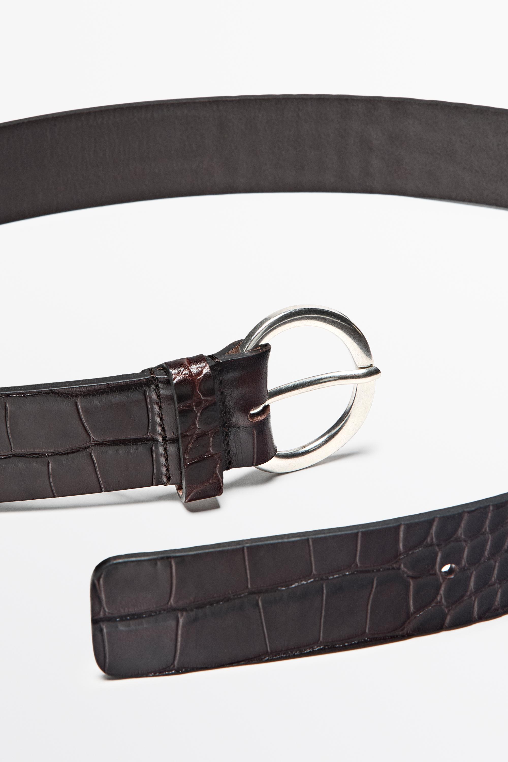 Crocodile-effect leather belt with round buckle