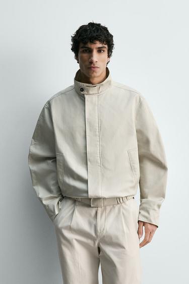 جاكيت قطني خفيف - صخري الخاص بـ Zara
