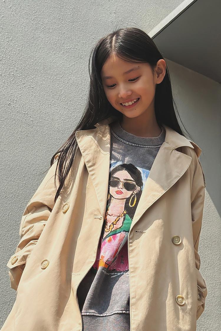 TRENCH COAT WITH DETACHABLE HOOD