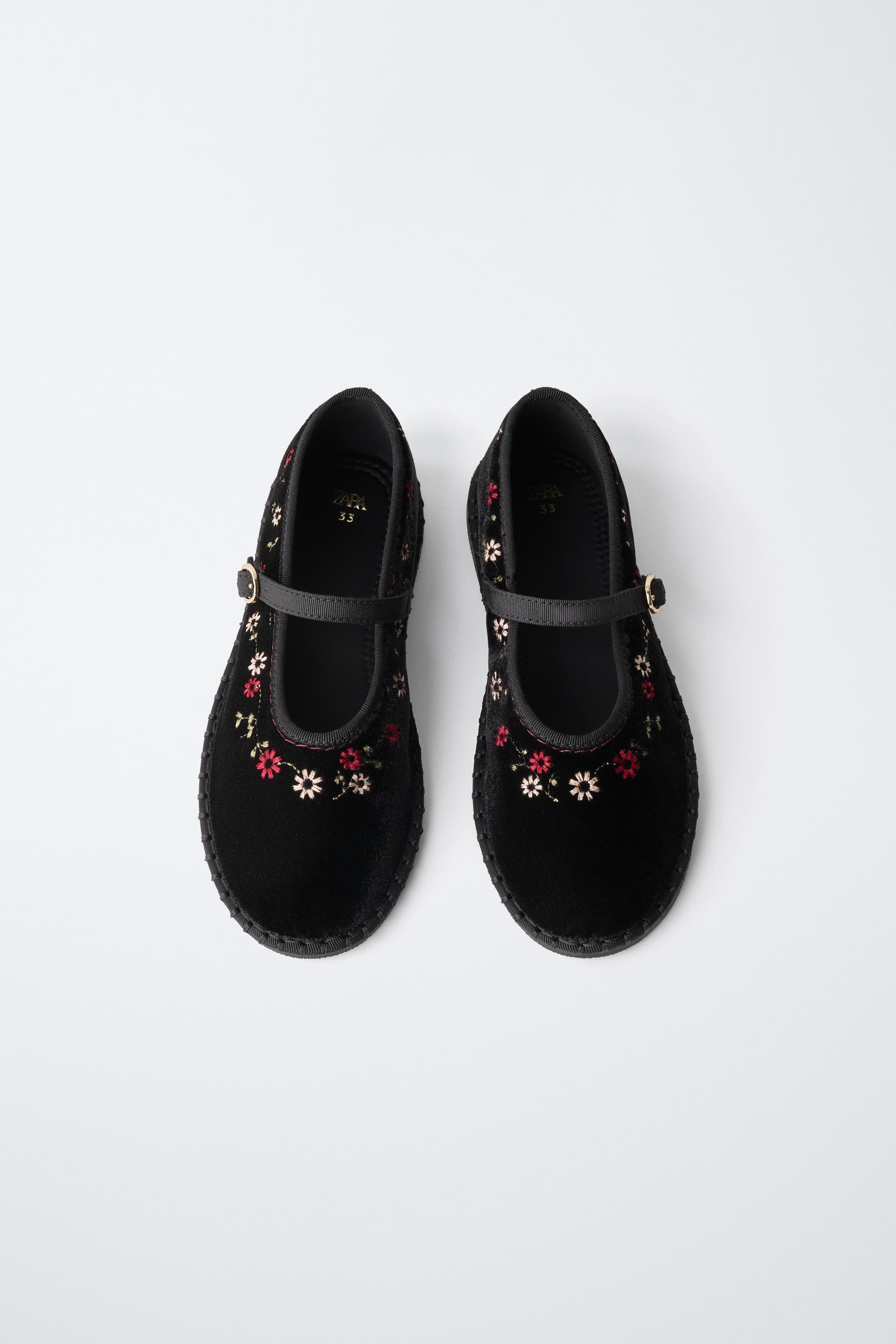 EMBROIDERED BUCKLE BALLET FLATS