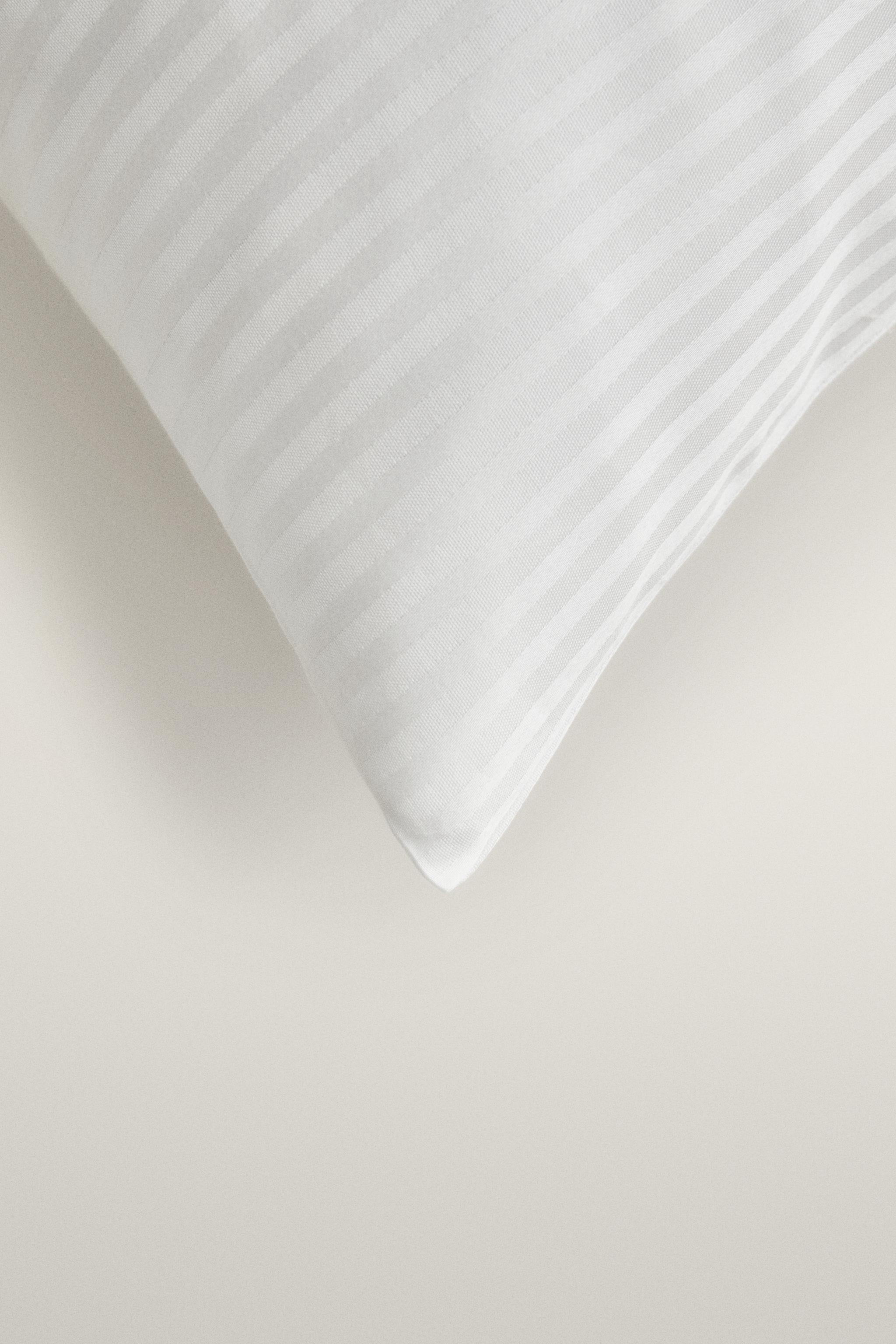 STRIPED COTTON PILLOW PROTECTOR — White