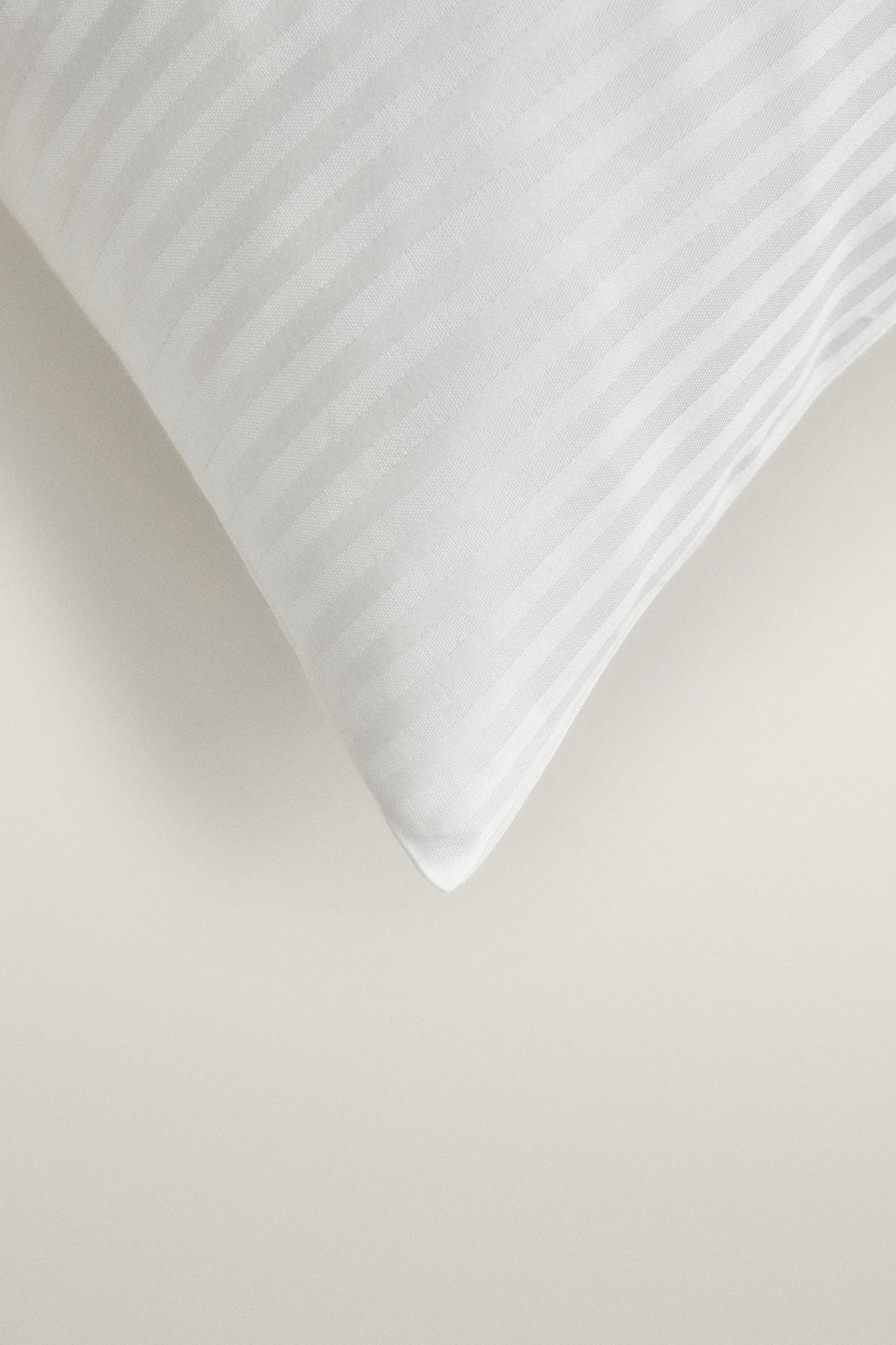 STRIPED COTTON PILLOW PROTECTOR — White