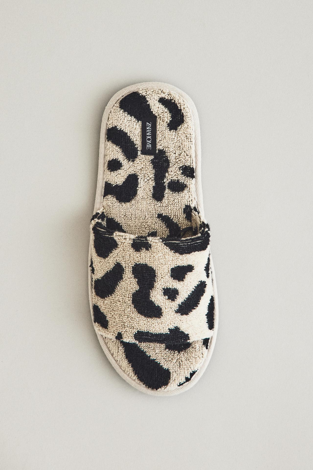 TERRYCLOTH ANIMAL PRINT SLIDER SLIPPERS — Leopard