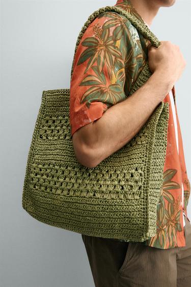 BOLSO SHOPPER TRENZADO - Verde de Zara - Imagen 0