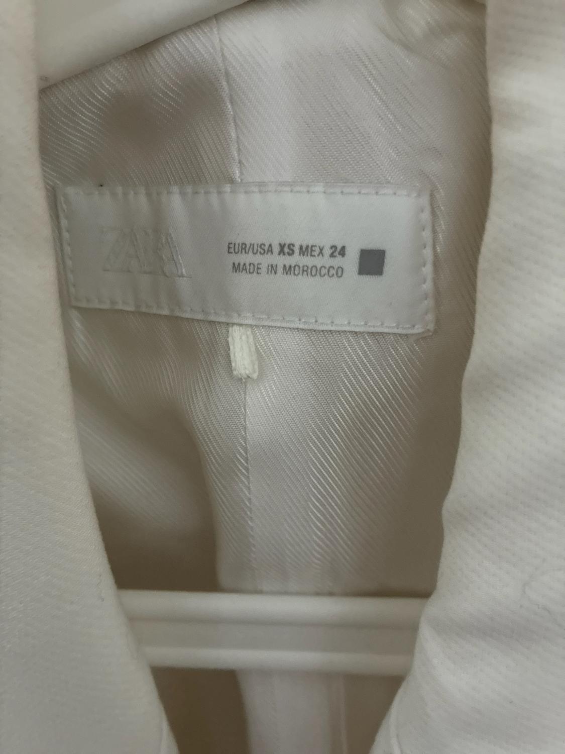 WAISTCOAT WITH CONTRAST TRIM - Image 3