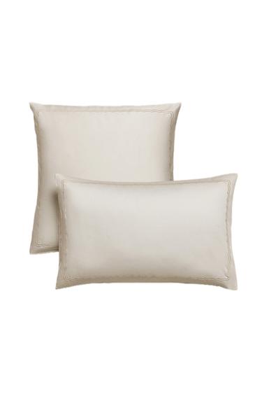 COTTON SATEEN PILLOWCASE WITH TRIM (300 THREAD COUNT) - Cava by Zara