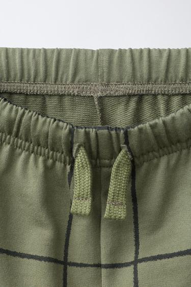 ENSEMBLE JOGGING T-SHIRT POCHE ET BERMUDA CARREAUX - Vert moyen de Zara - Image 3