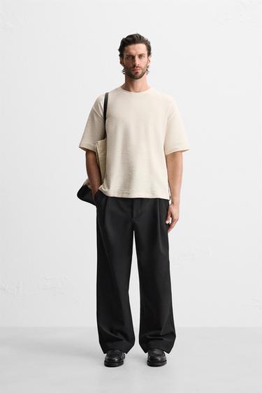 CAMISETA ESTRUCTURA - Blanco roto de Zara - Imagen 0