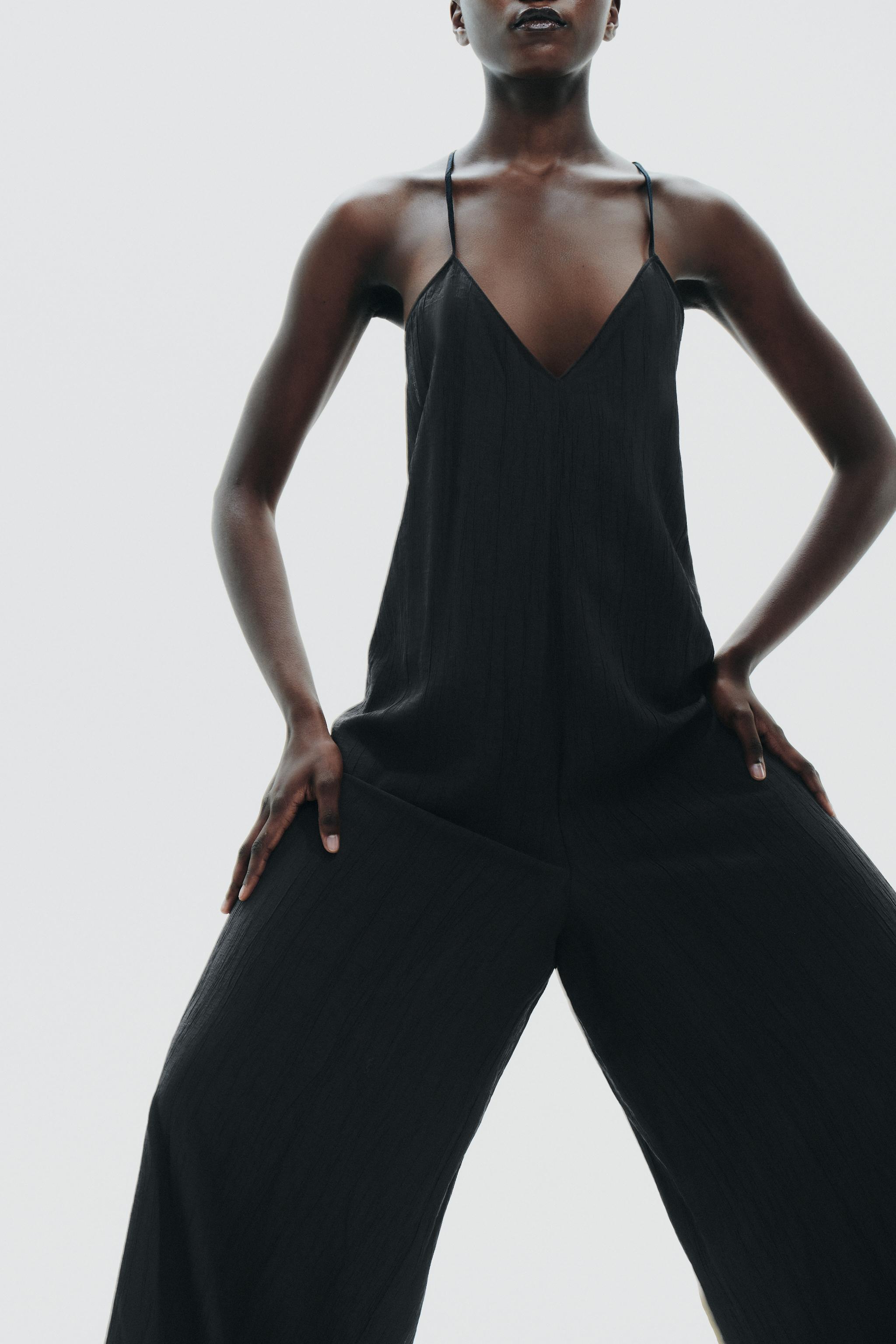 TEXTURED FLOWY LONG JUMPSUIT