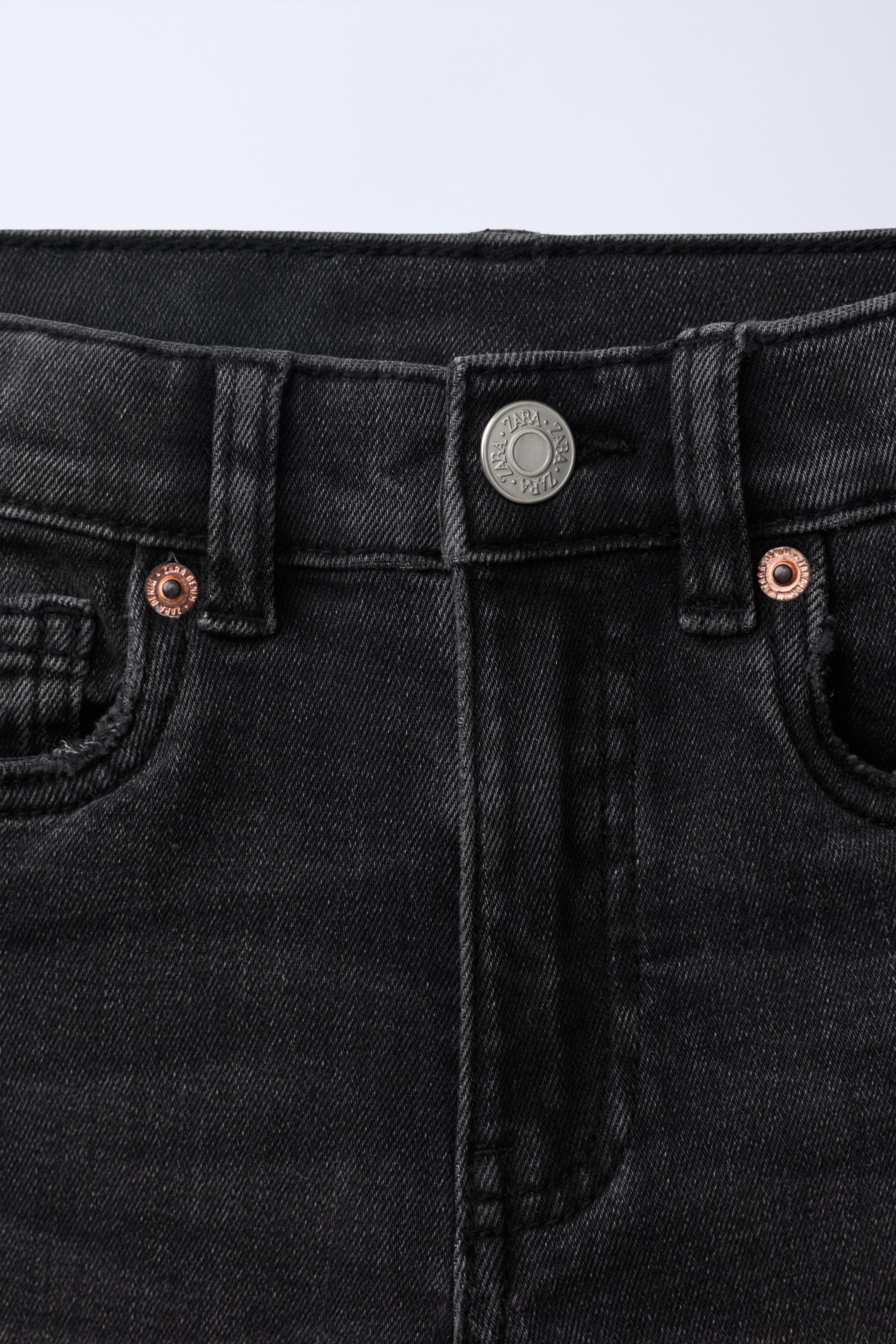 SKINNY FIT JEANS