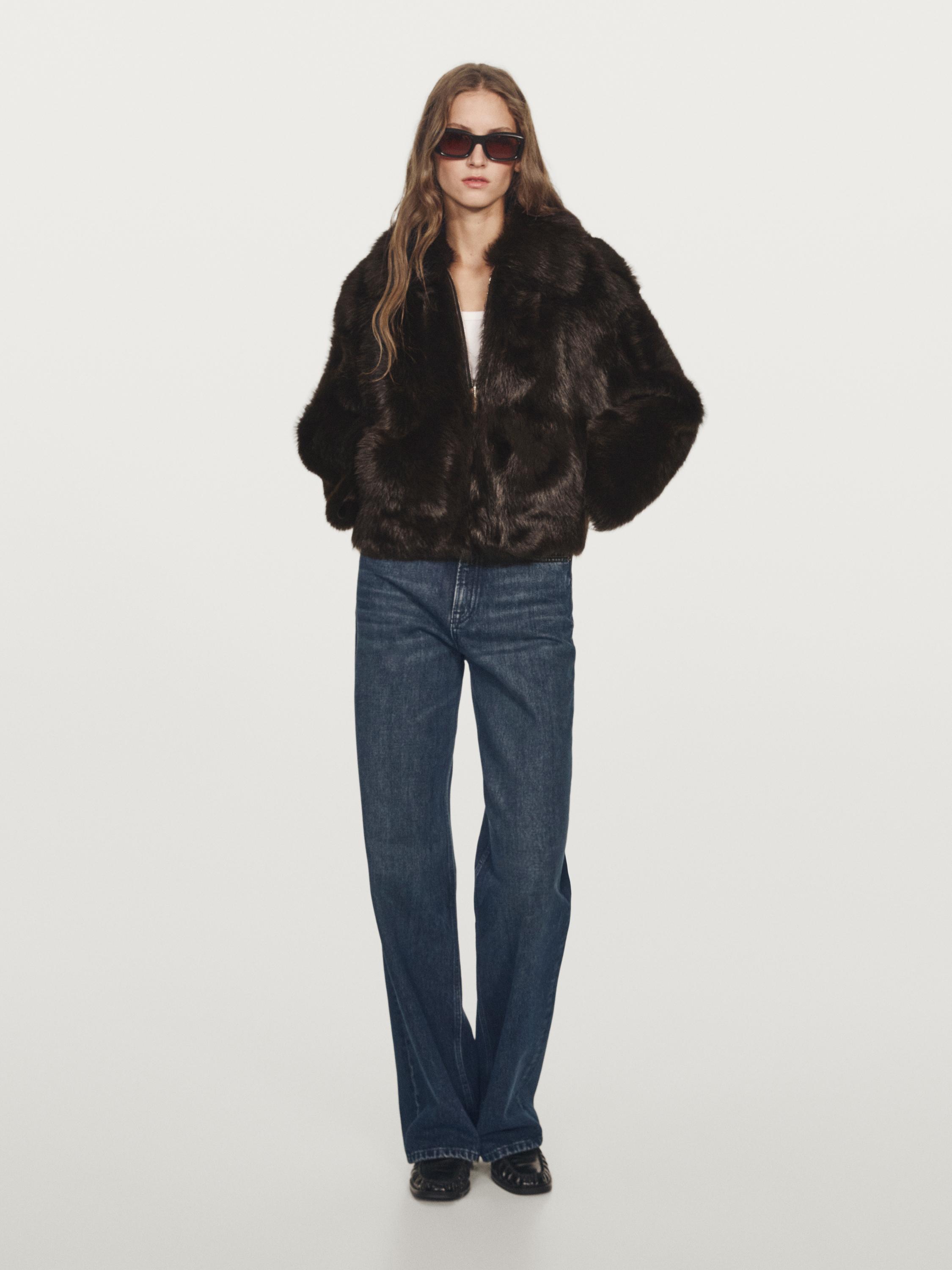 Short leather jacket with fur