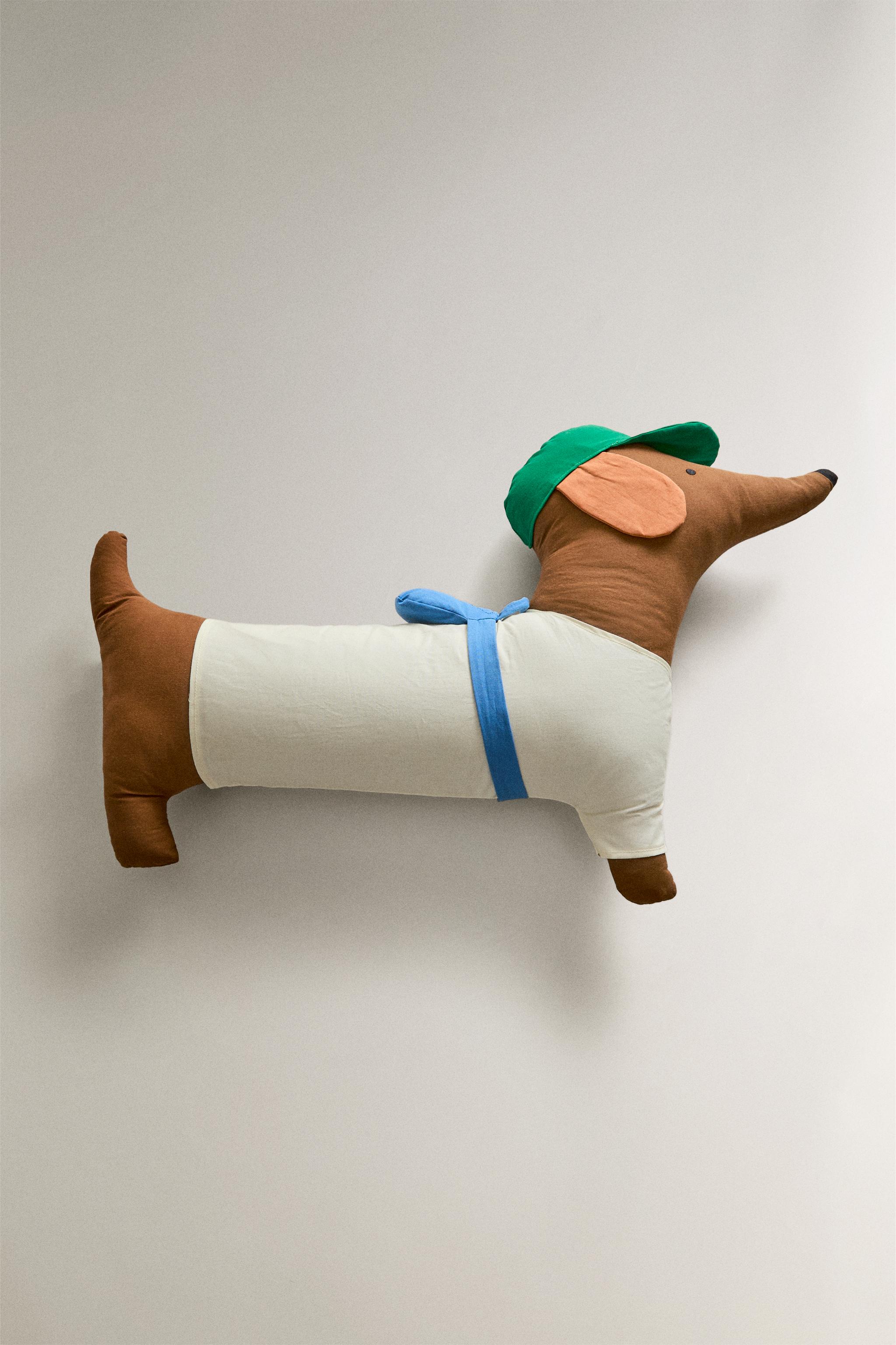 KIDS' DOG CUSHION — Brown