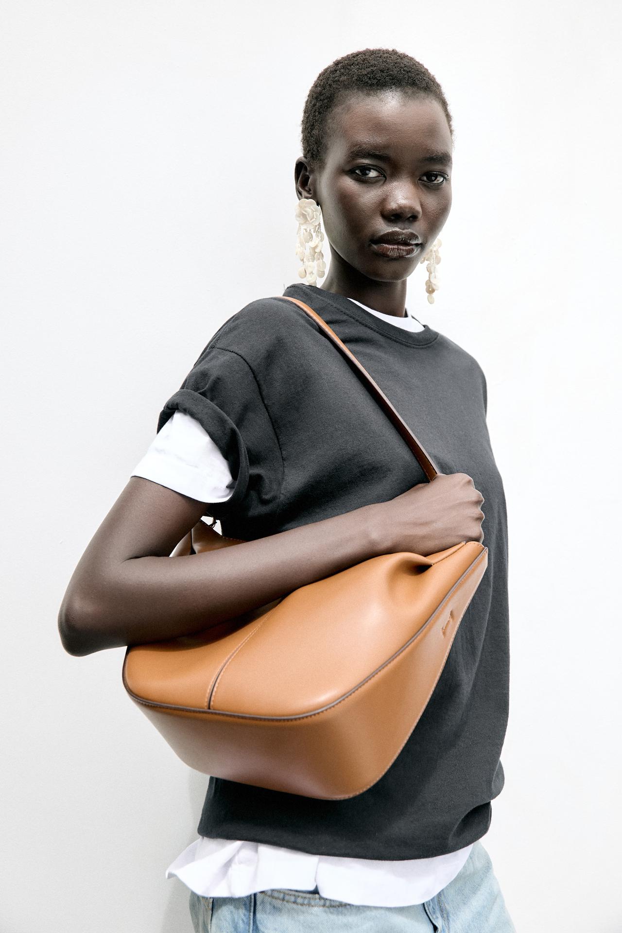 GATHERED SHOPPER
