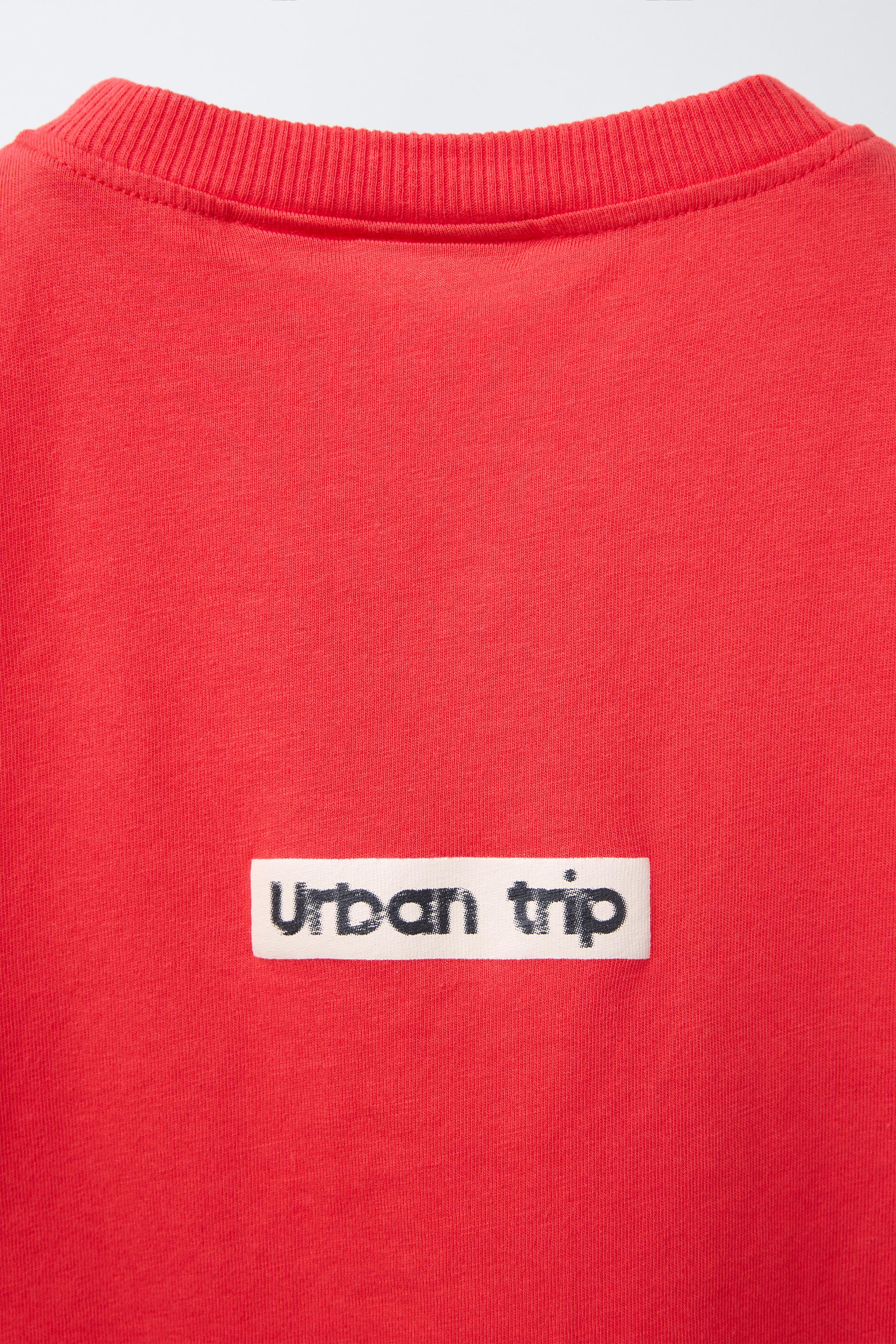 T-SHIRT À INSCRIPTION IMPRIMÉE