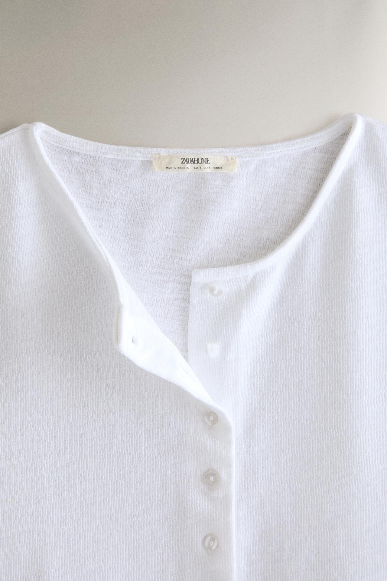 COTTON T-SHIRT WITH BUTTONS — White