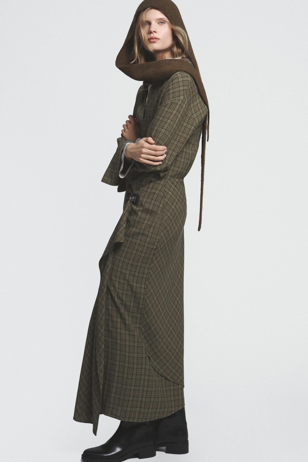 KNIT HOODIE SCARF — Green