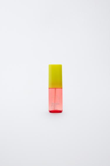 Slika izdelka - obarvano usnje od Zare