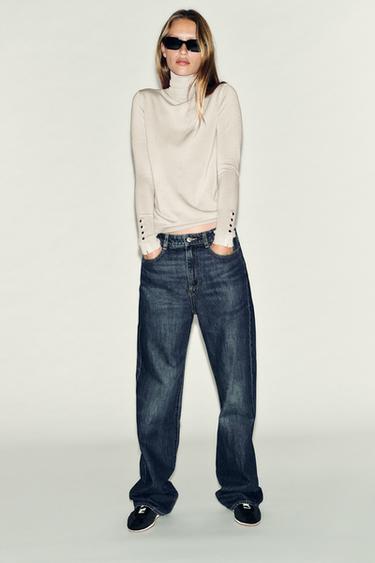 PULL BASIQUE EN MAILLE UNIE - Écru de Zara