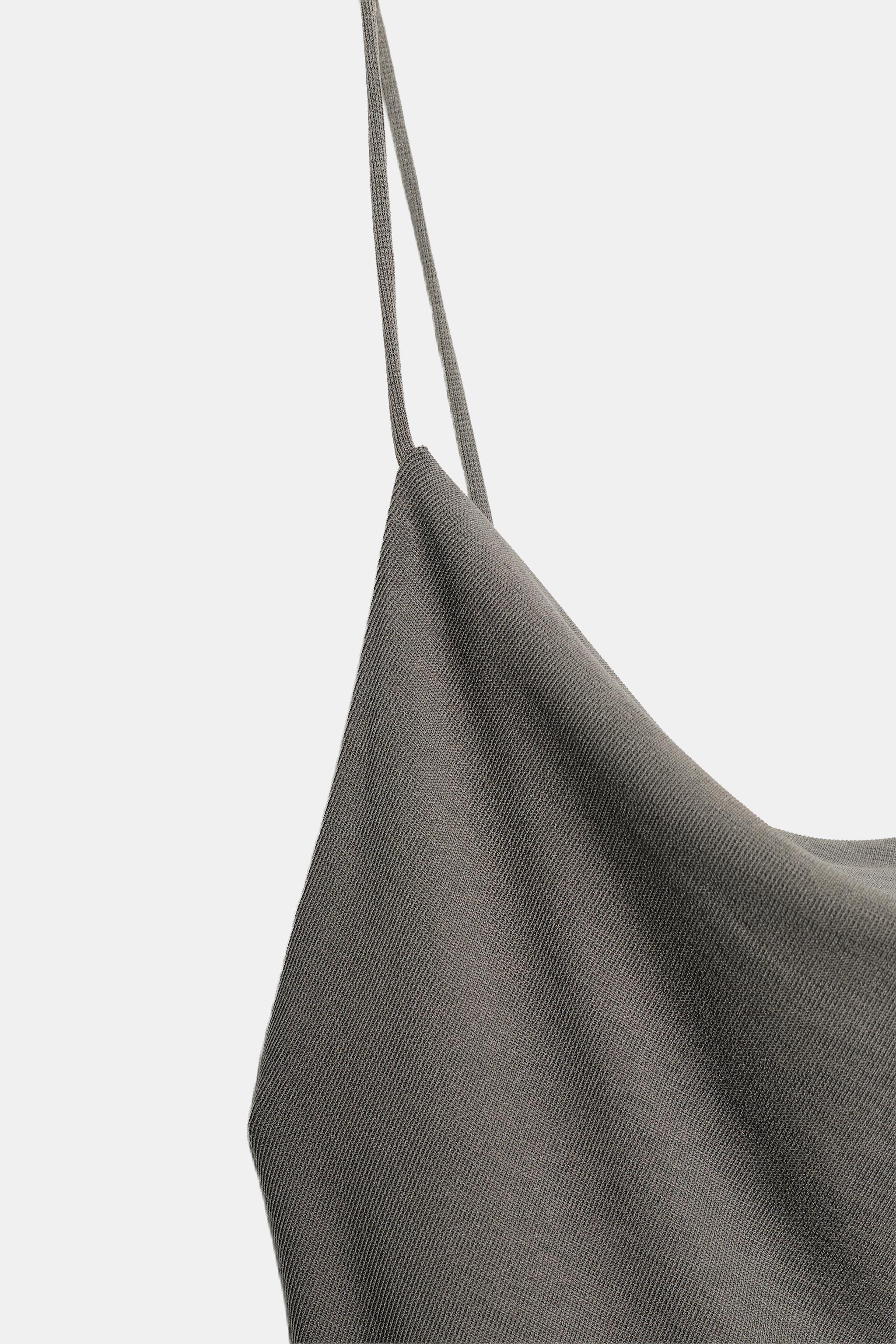 ROBE LONGUE À BRETELLES