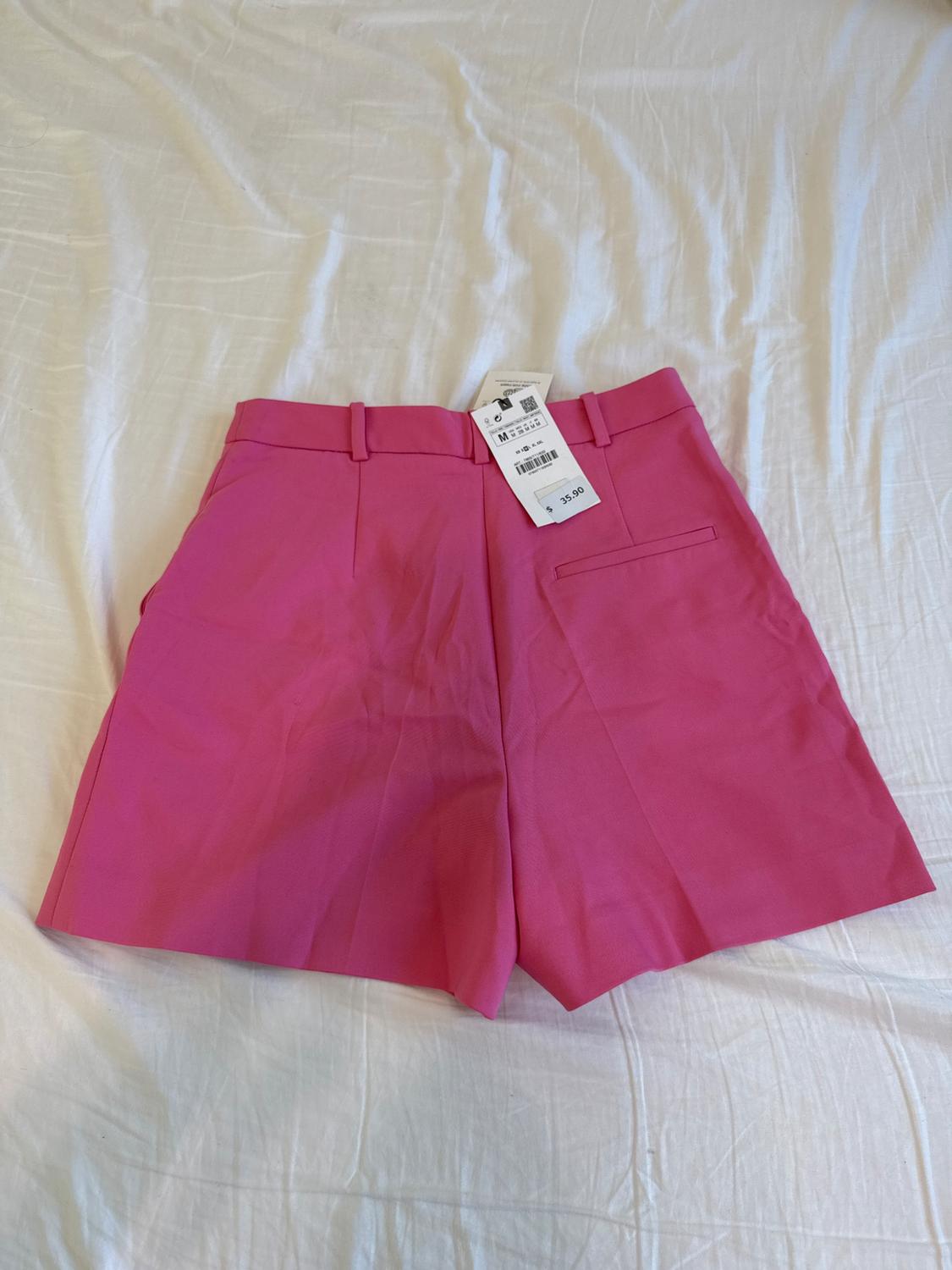 SHORTS WITH BUTTONS - Image 4