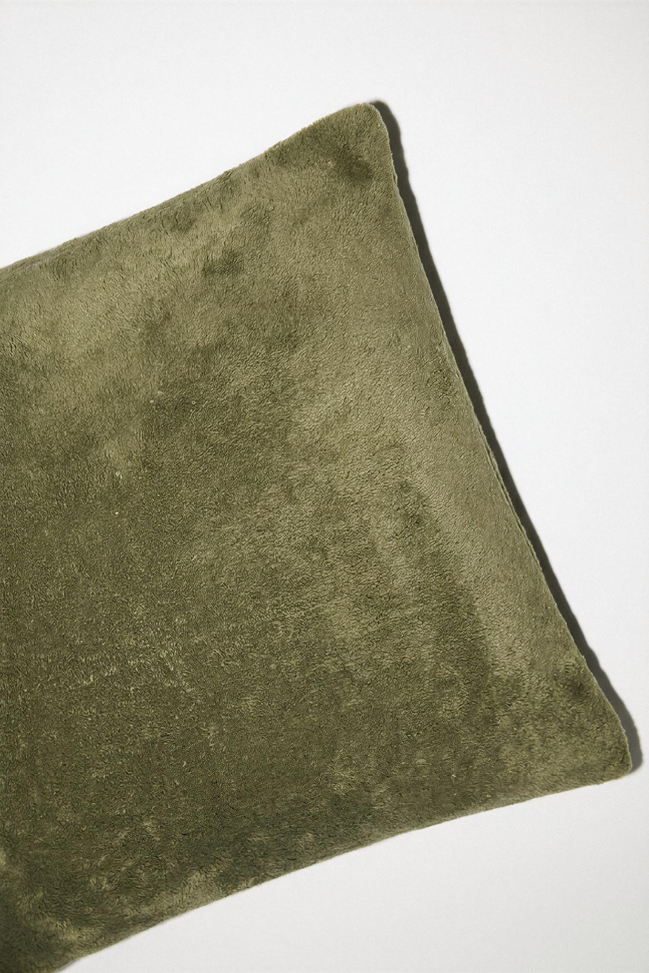 PLAIN FAUX FUR THROW PILLOW COVER — Green
