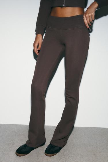 PANTALON EN MOLLETON ÉVASÉ - Marron de Zara - Image 2
