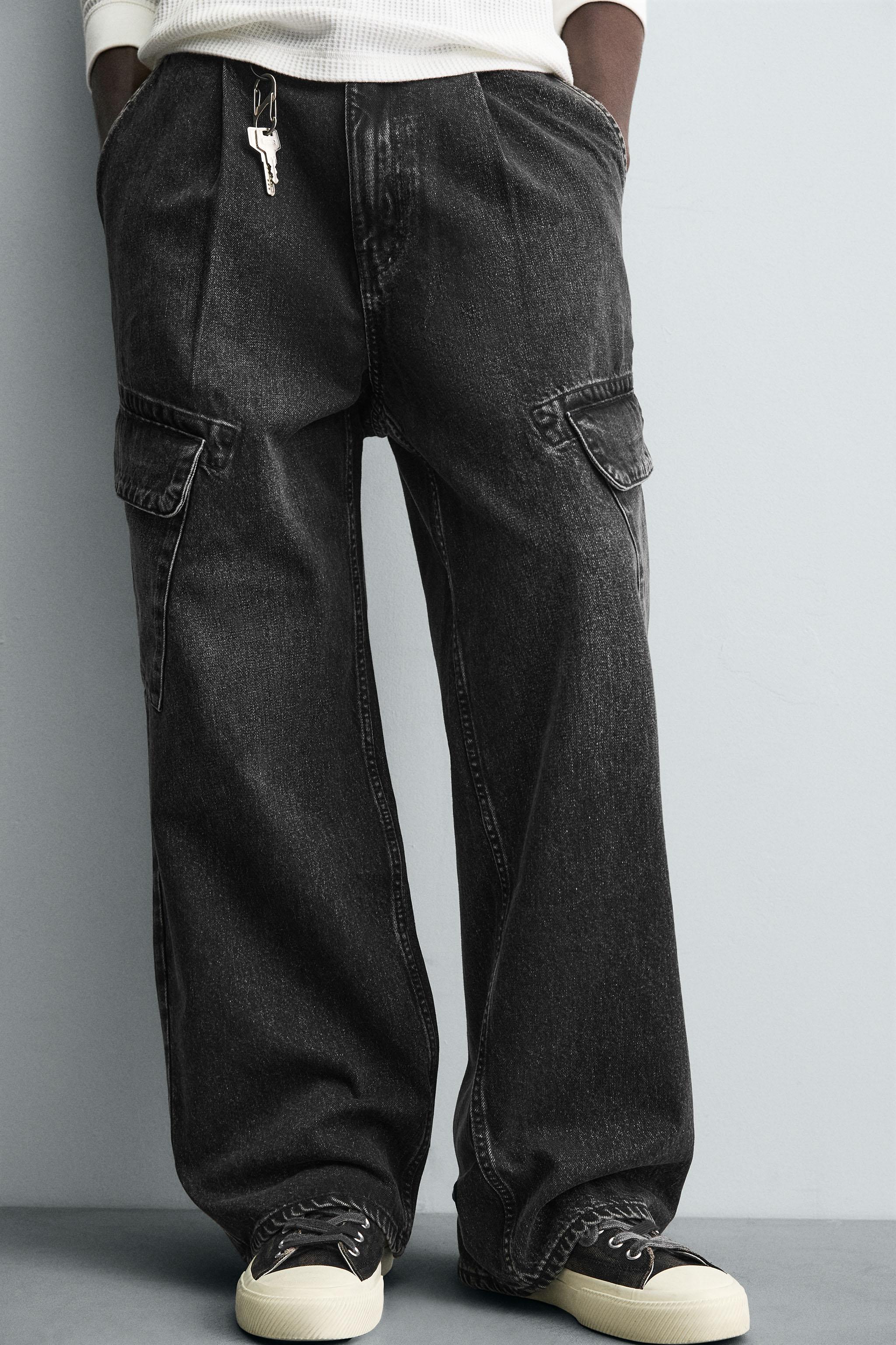 BAGGY FIT CARGO JEANS