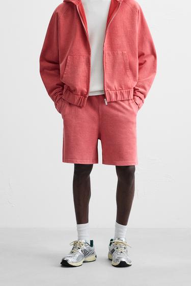リラックスフィットジョガーバミューダパンツレッドZaraのリラックスフィットジョガーバミューダパンツ - レッド 