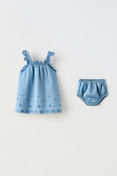 ДЖИНСОВОЕ ПЛАТЬЕ СВОБОДНОГО КРОЯ С ВЫШИВКОЙ — ВЫЦВЕТШИЙ СИНИЙ от Zara — изображение 0