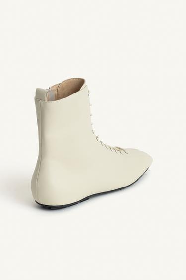 LTHR FLT NKL BTS 16 - Blanc écru de Zara - Image 5
