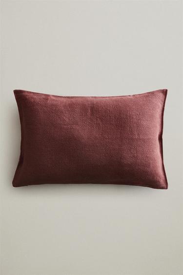 JUTE CUSHION COVER - وردي الخاص بـ Zara