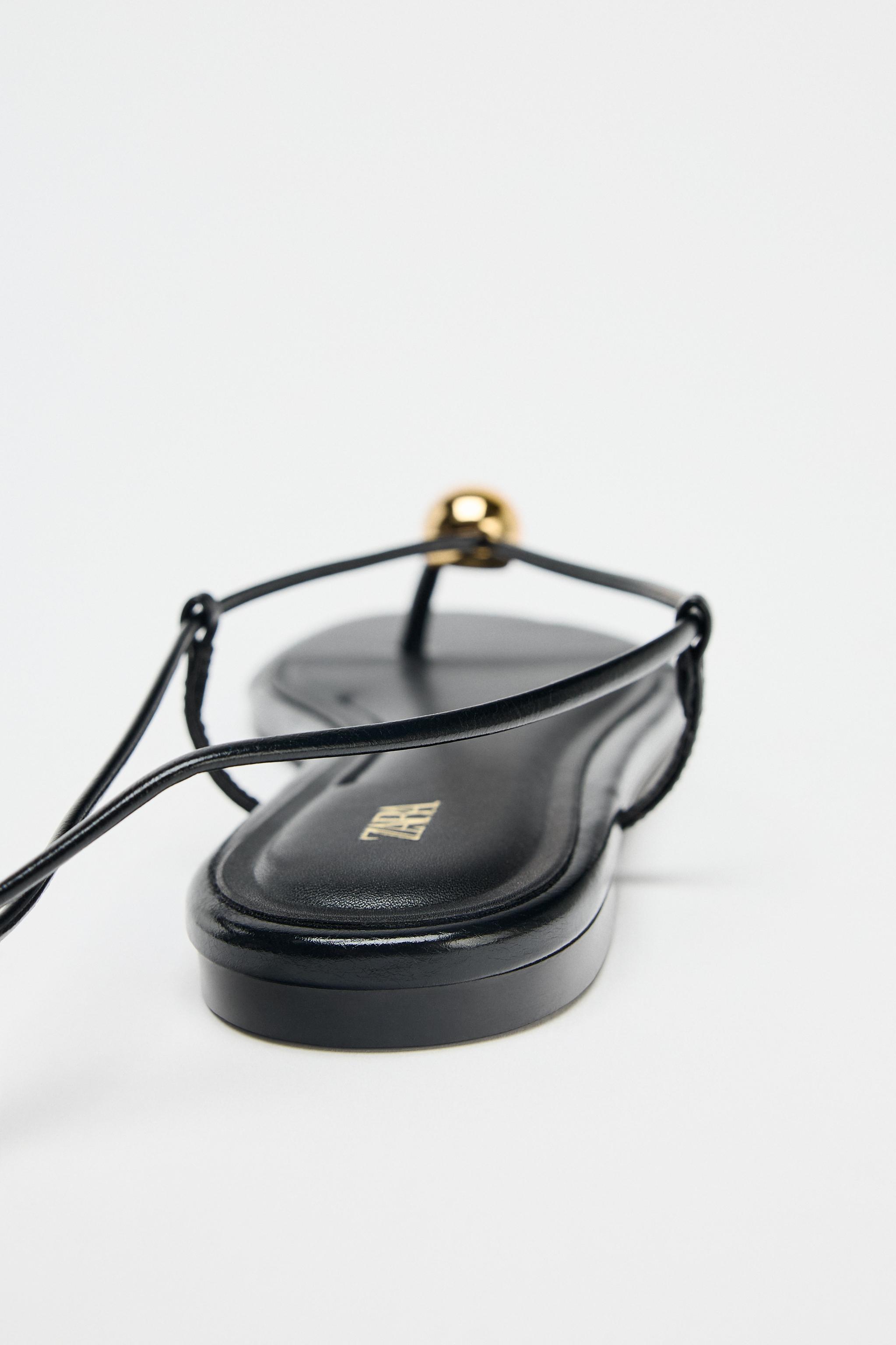 【ZARA】メタルアップリケ フラットサンダル メタルアップリケ フラットサンダル - ブラック | ZARA Japan / 日本