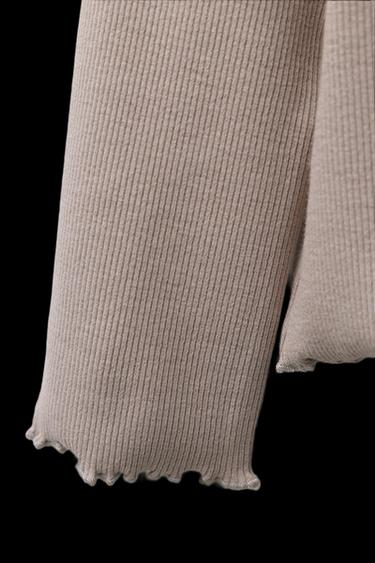 RIBBED T-SHIRT WITH EMBROIDERED DETAIL - Grey by Zara