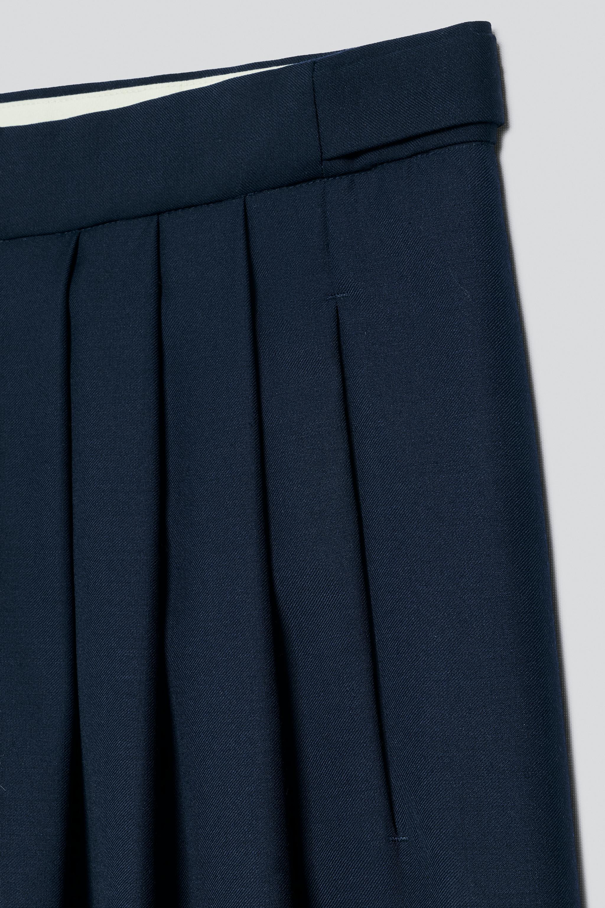 SHORT WIDE FIT AVEC LAINE