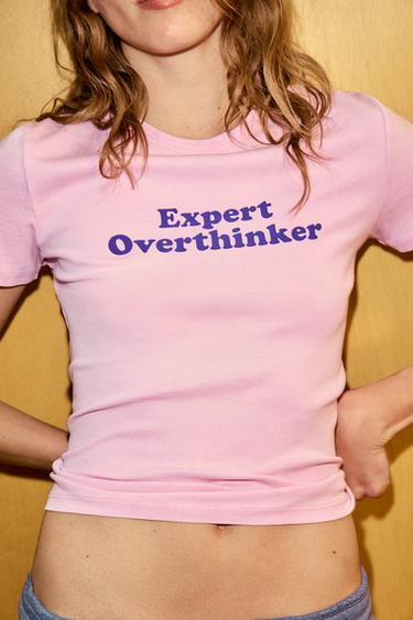 T-SHIRT MIT KURZEN ÄRMELN UND TEXT - Rosa von Zara