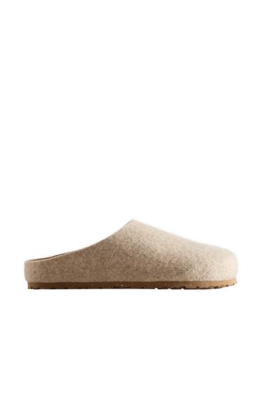 MINIMALIST FELT CLOGS - Beige by Zara