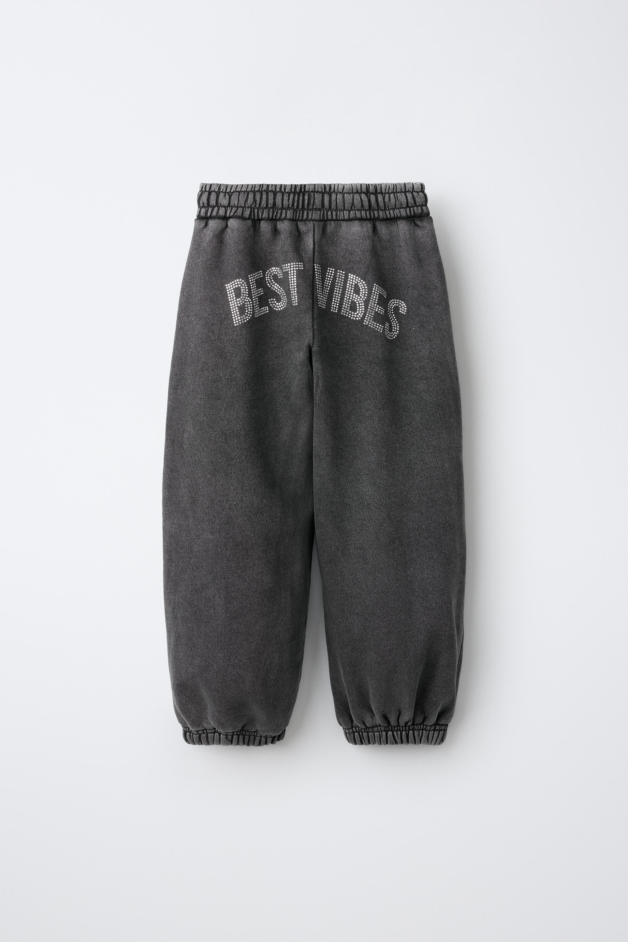 PANTALON JOGGER EFFET DÉLAVÉ DÉCOR STRASS