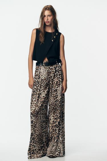 GOLD BUTTON CROSSOVER TOP - Black by Zara