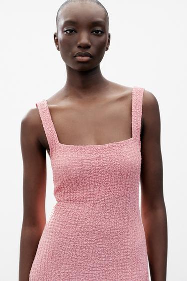 ROBE MI-LONGUE TEXTURÉE - Rose pâle de Zara - Image 1