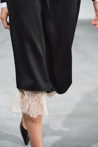 FALDA ENCAJE ZW COLLECTION - Negro de Zara