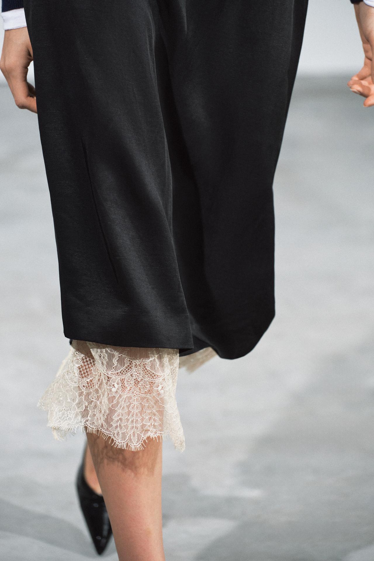 ZW COLLECTION LACE SKIRT — Black