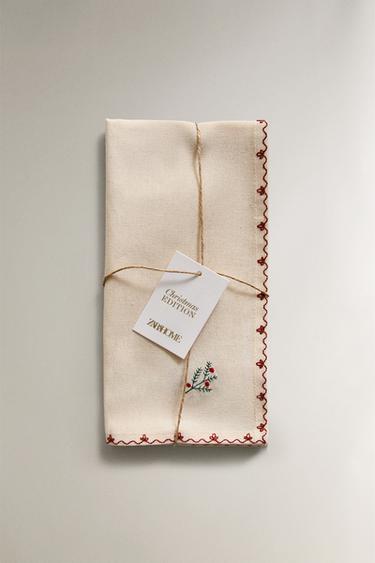 PACK OF CHRISTMAS NAPKINS WITH FLORAL EMBROIDERY (PACK OF 2) - Ecru by Zara - Image 4