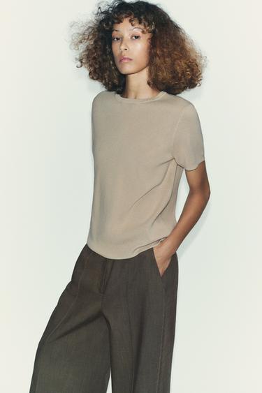سترة بأكمام قصيرة سادة - صخري الخاص بـ Zara