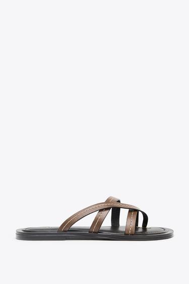 SANDALI BASSI IN PELLE CON FASCETTE - Marrone di Zara