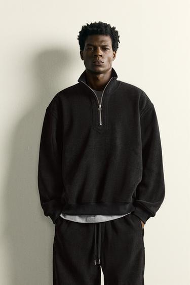 BASIC QUARTER-ZIP SWEATSHIRT - Black by Zara