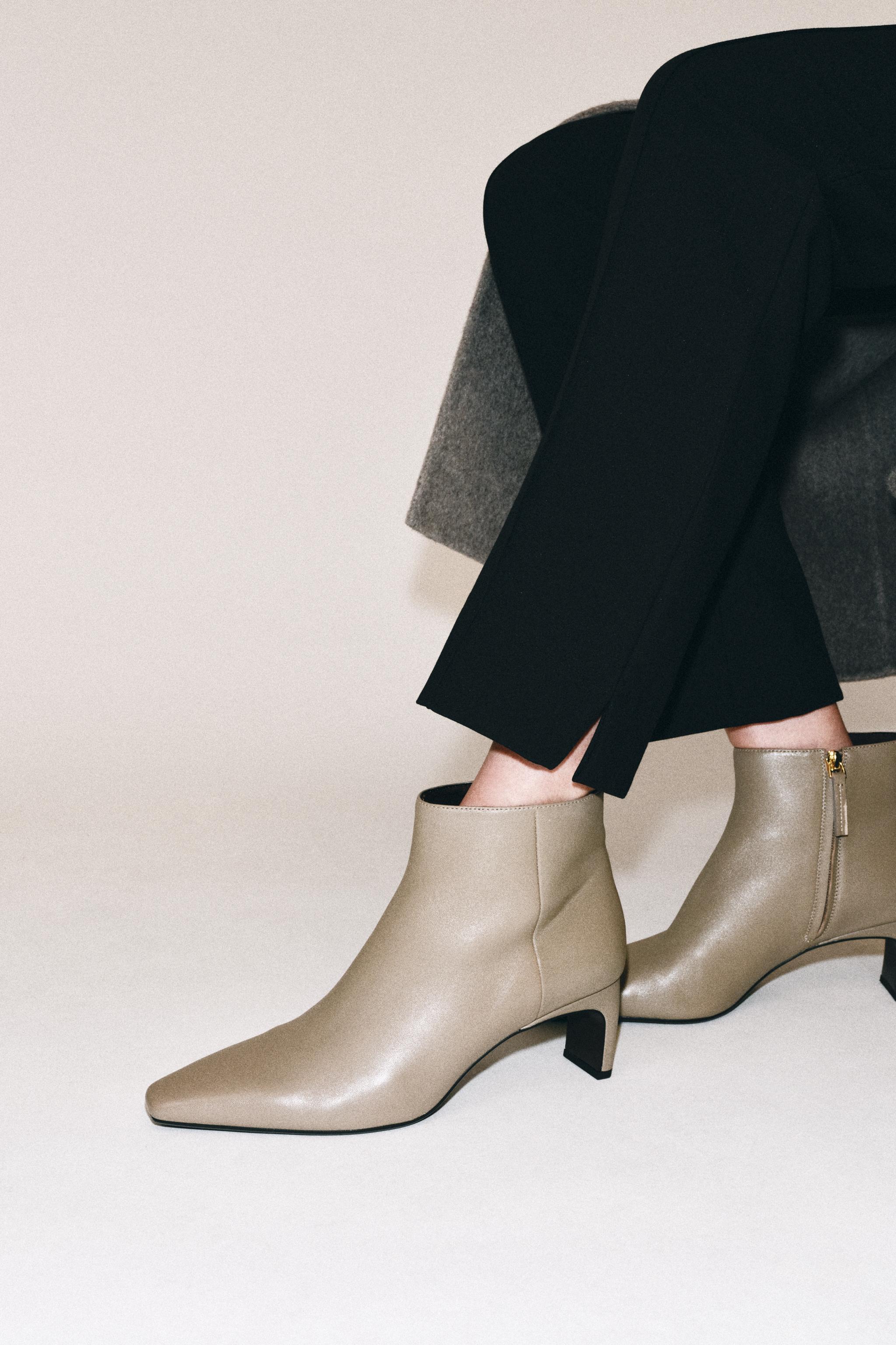 LEATHER KITTEN HEEL BOOTIES