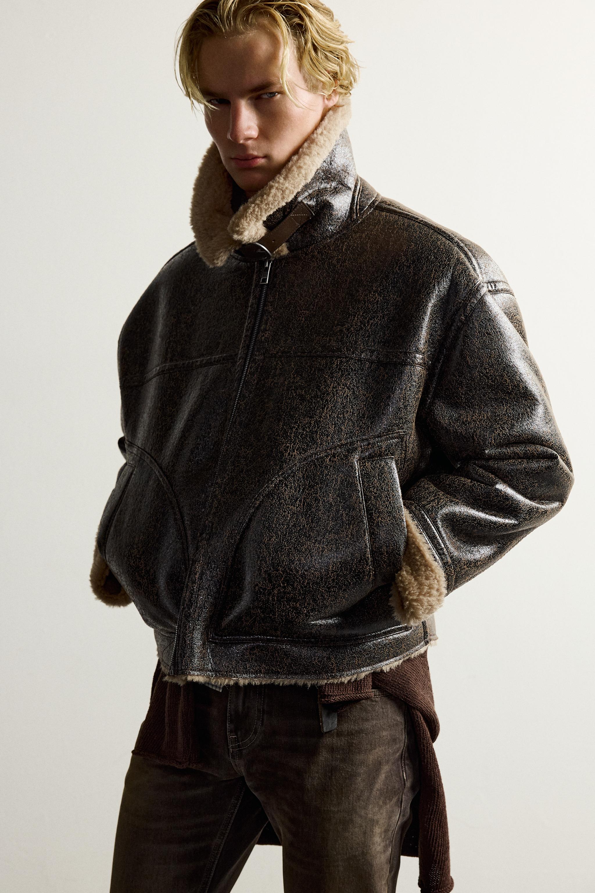 BLOUSON COUPE DÉCONTRACTÉE EN MATIÈRE SYNTHÉTIQUE